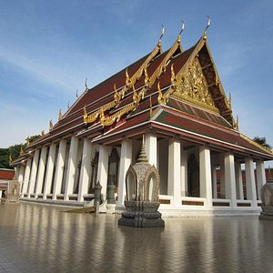 typischer Thai Tempel ein paar Strassen weiter