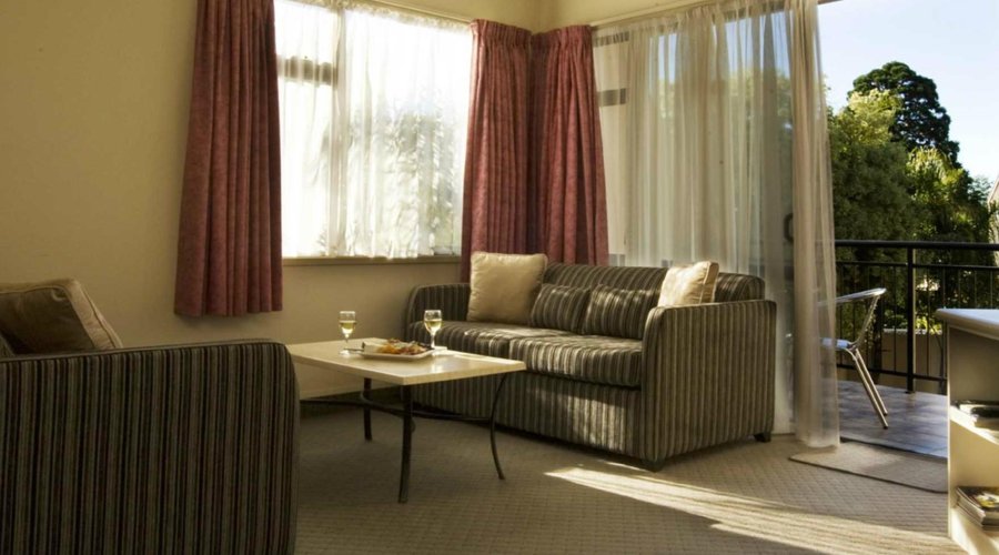 Two bedroom apartment (first floor) lounge