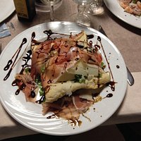 sfogliata con formaggio e speck