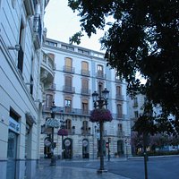 Здесь начинается Улица Католических Величеств