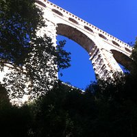 Aqueduc de Roquefavour from below
