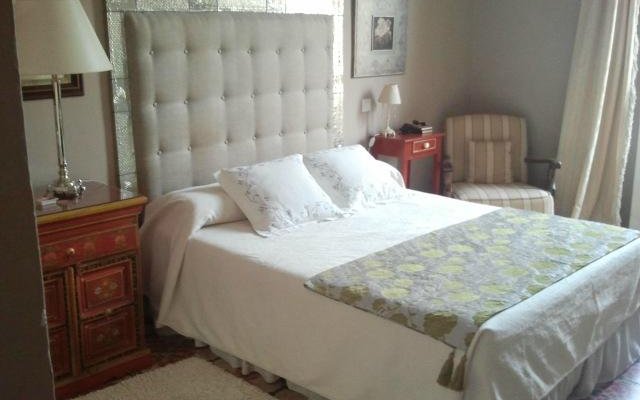 Nuestra habitación, primer piso a la calle.