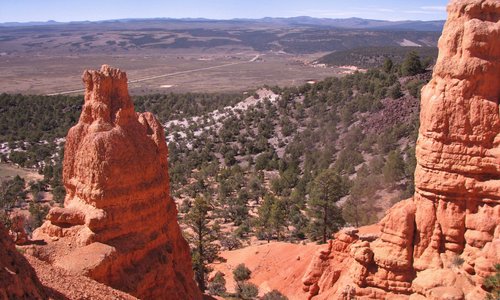 Red Canyon is gorgeous, Bryce's little brother