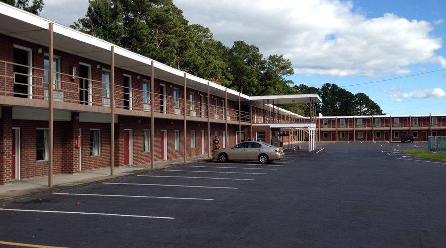 Sherwood Motel exterior