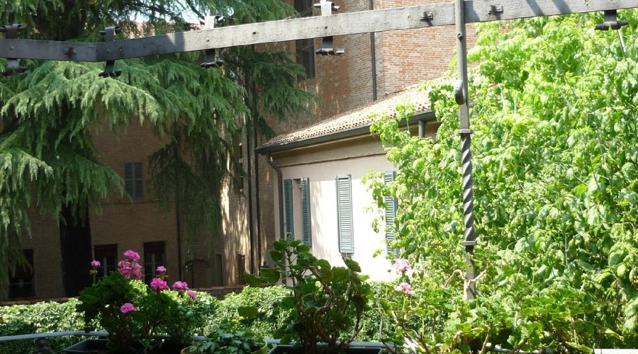 Terrazza su giardino interno