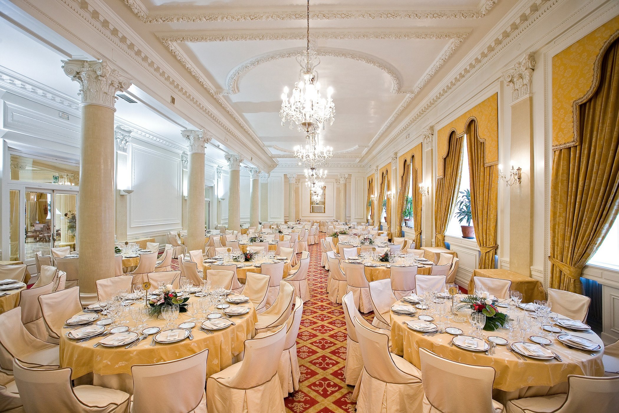 Hotel Carlton by null