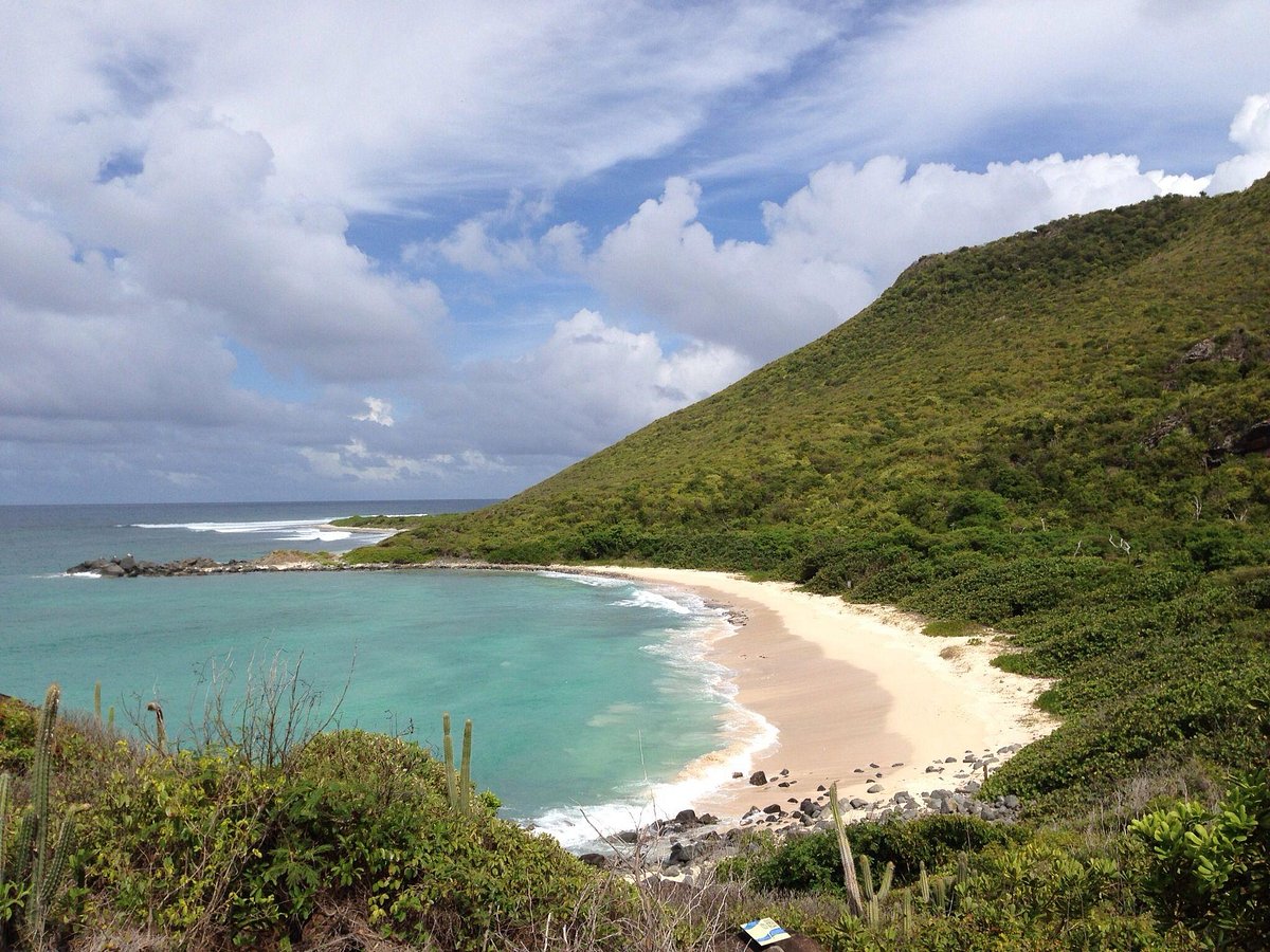 The hidden beach of Sint Maarten Petites Cayes.