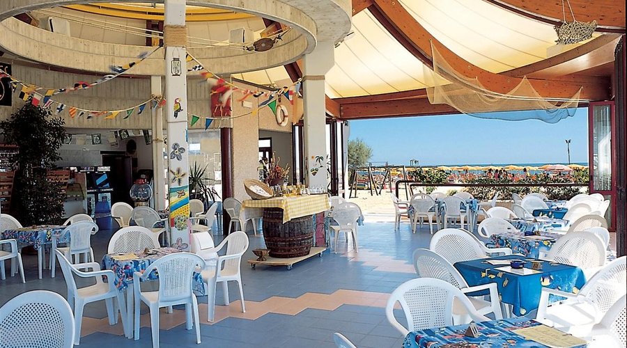 Interno stabilimento balneare