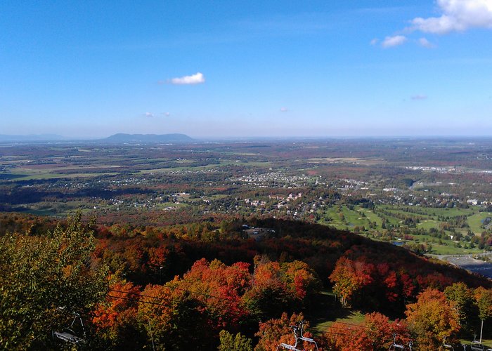Vue en haut de la montagne