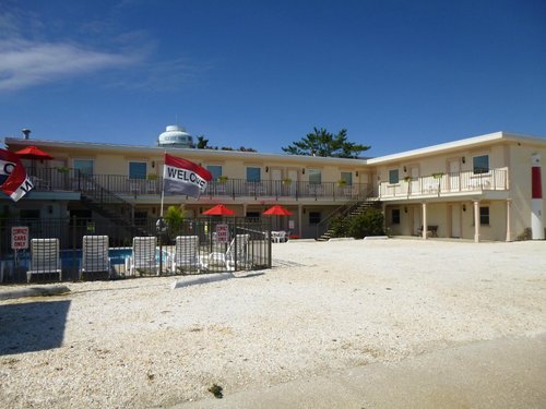 Belvedere Motel image