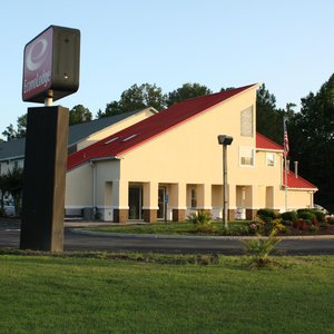 Front View (Newly Renovated)