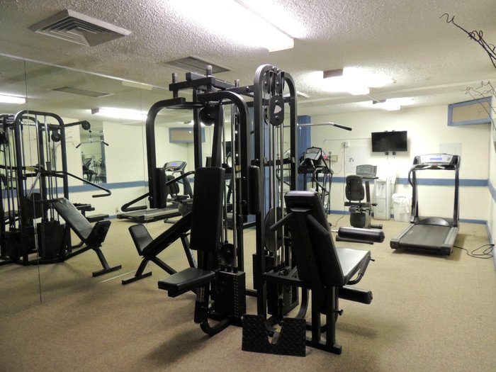 Collins Hotel Gym: Pictures & Reviews - Tripadvisor