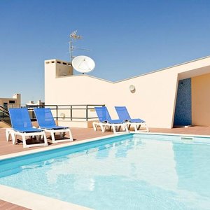 Roof top swimming pool