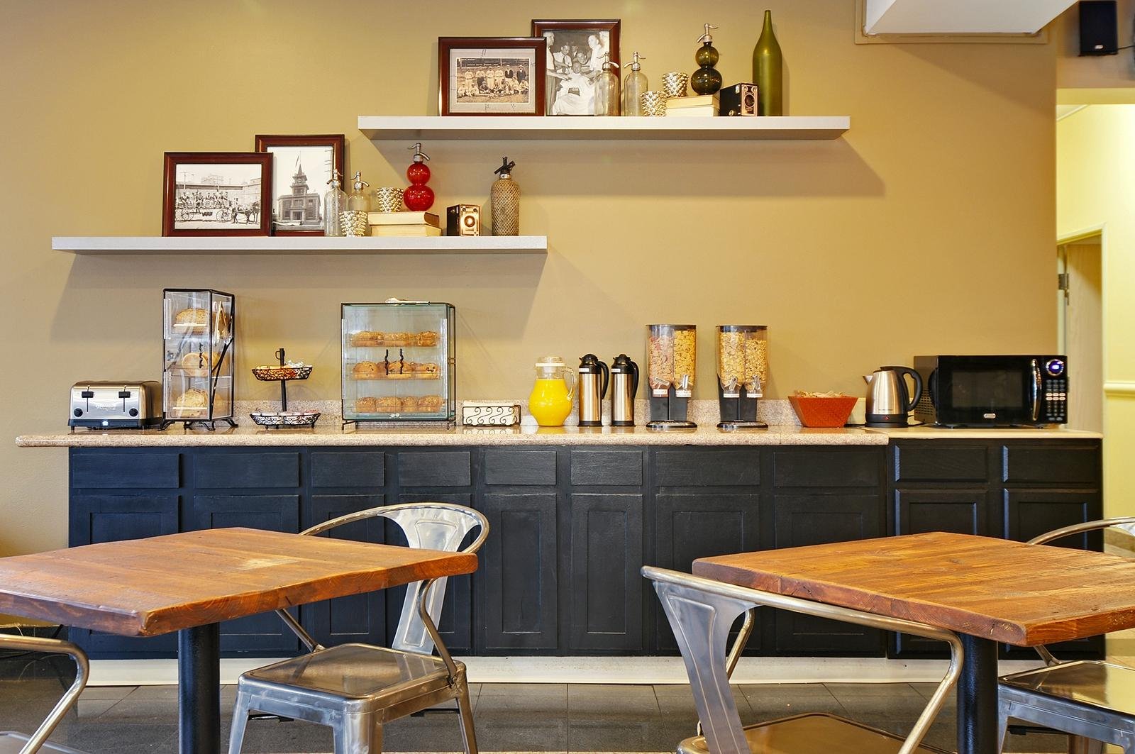 Georgetown Inn by null