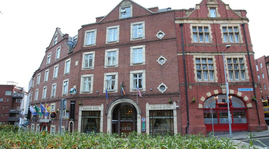 Harding Hotel Exterior