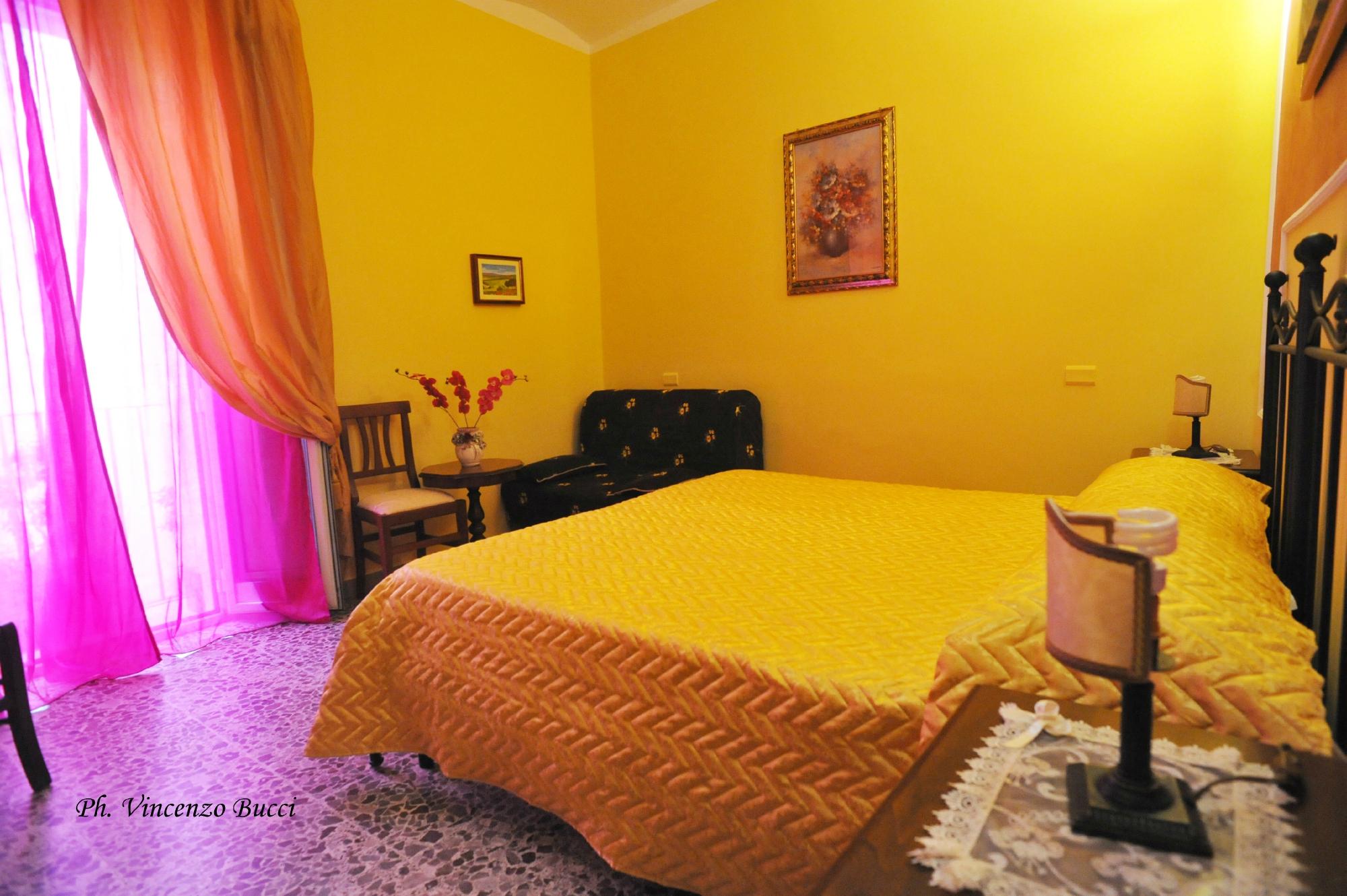 BED AND BREAKFAST CAMERE PRIMAVERA - Prices & B&B Reviews (Fondi, Italy)