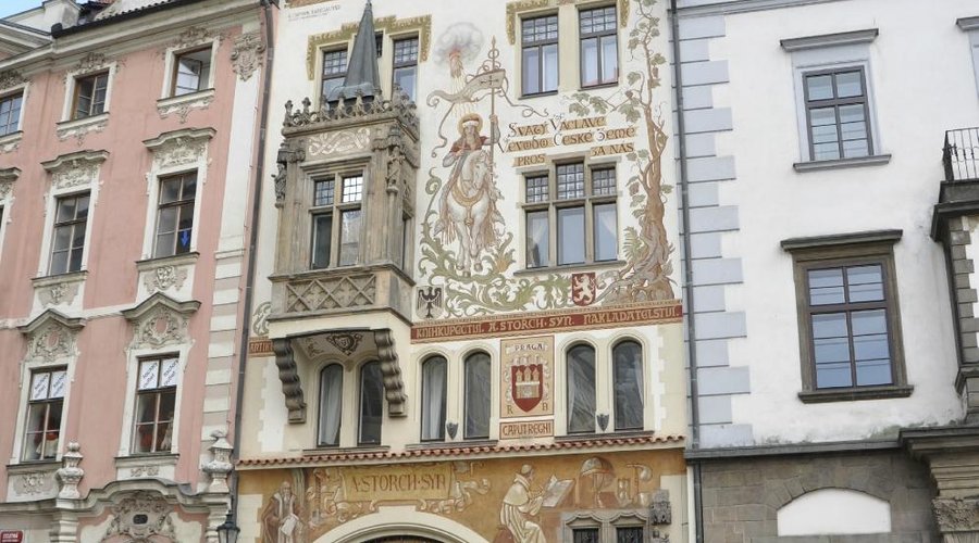 Our salon at Staromestske namesti is a part of a beautiful historical building