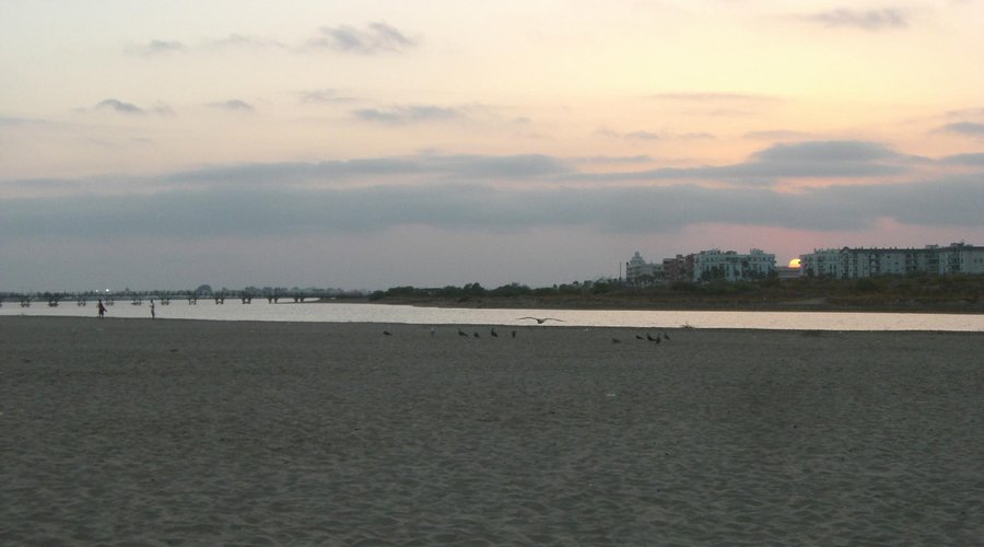 Atardecer en Playa Gaviota, Punta Caiman