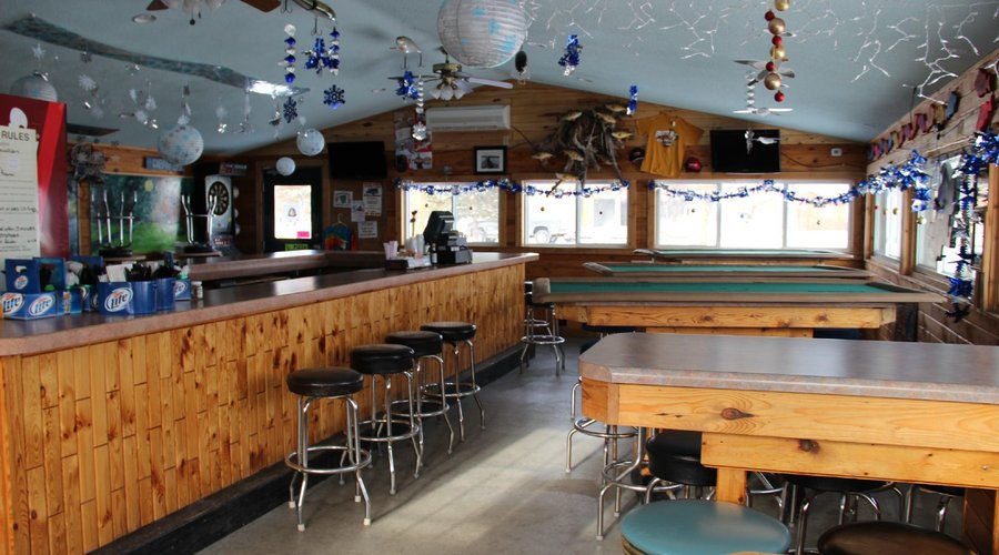2 full service bars; spacious