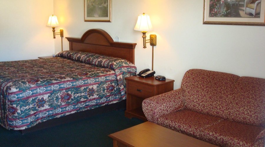 king room with sofa
