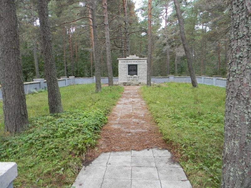 Klooga Memorial