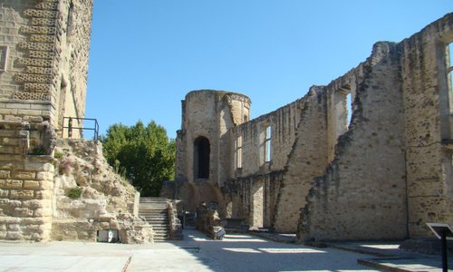 TOUR D´AIGUES_01