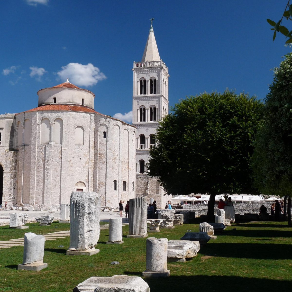 A Synagogue Shouldn't Be a Fortress - The Atlantic