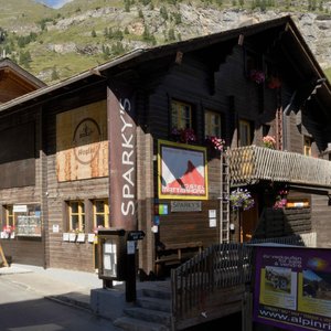 Matterhorn Hostel