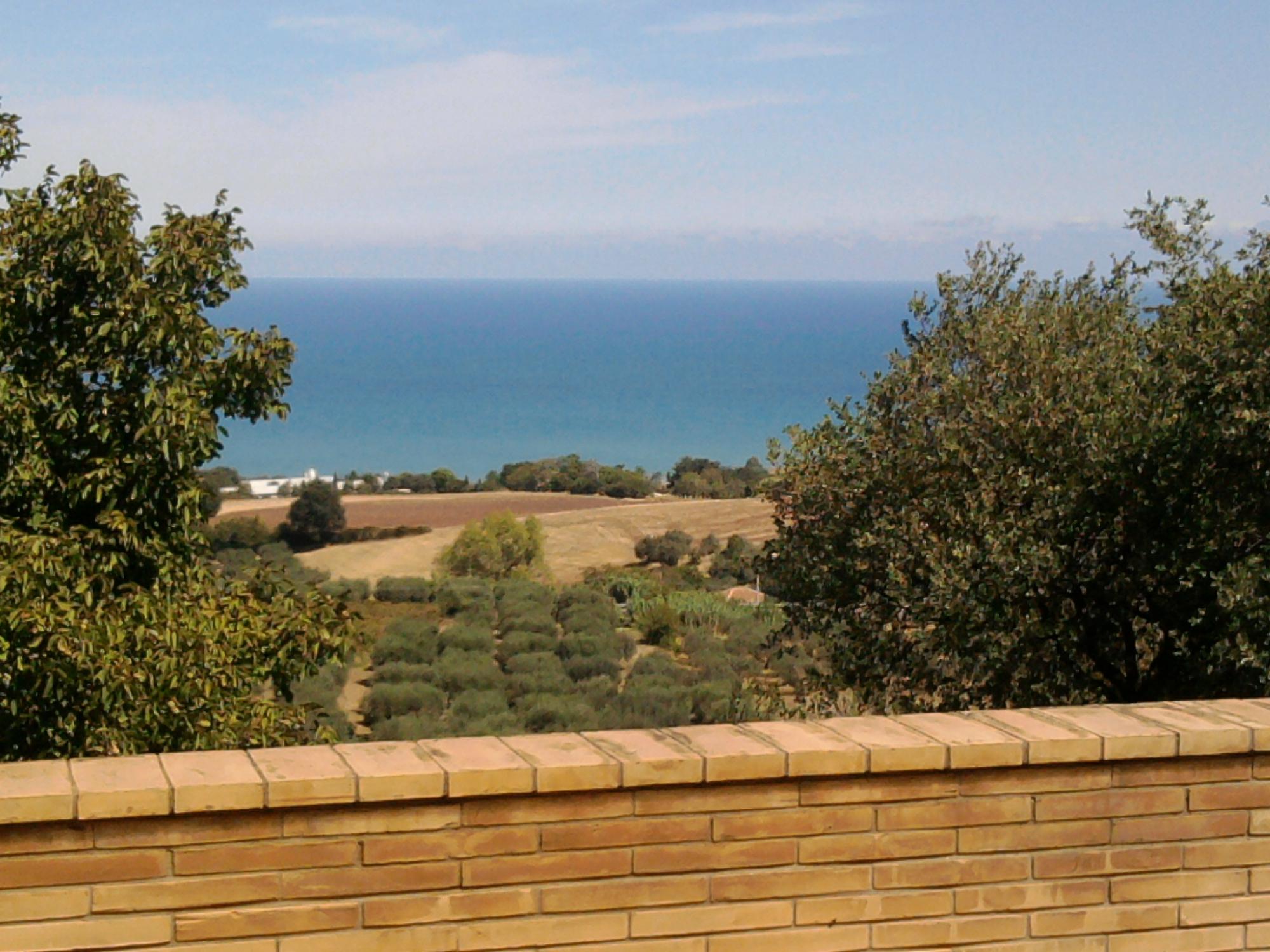 BED AND BREAKFAST LA TERRAZZA SUL MARE - B&B Reviews (Petacciato, Italy)