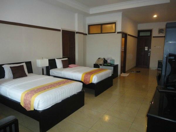 HOTEL CIANJUR CIPANAS PUNCAK - Reviews, Photos