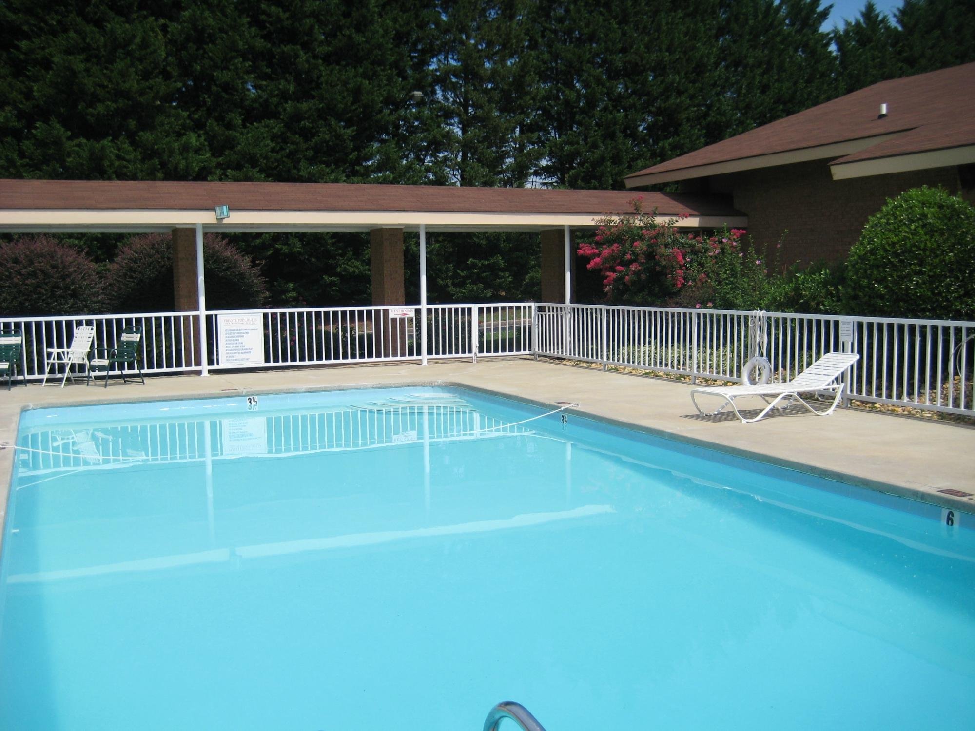 Quality Inn Pool: Pictures & Reviews - Tripadvisor