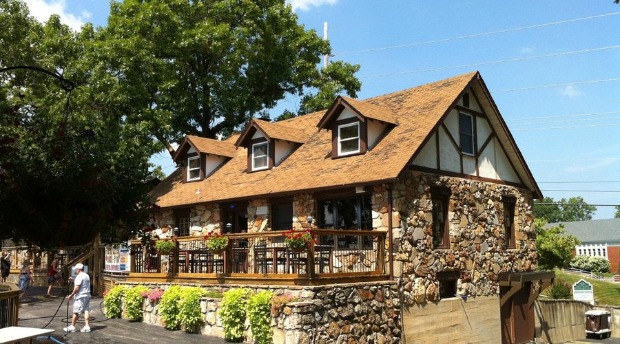 Main building & Tasting Room