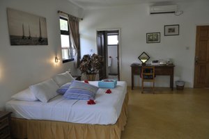 Room & Suite