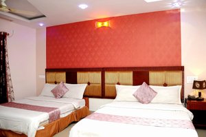 Kings Kastle in Mysuru (Mysore), image may contain: Bed, Furniture, Hotel, Hostel