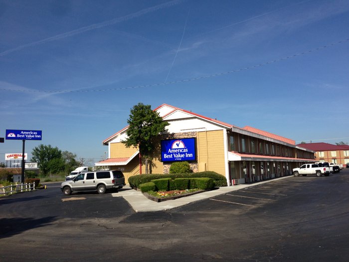 AMERICAS BEST VALUE INN TULSA AT I-44 - Updated 2024 Prices & Hotel ...