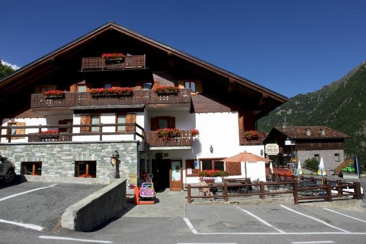 Entrata dell'Hotel Santa San