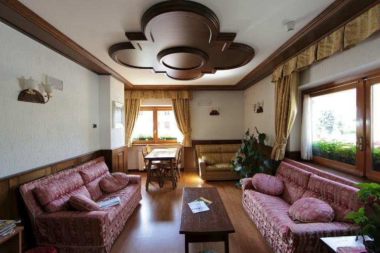 Sala tv e lettura dell'Hotel Santa San