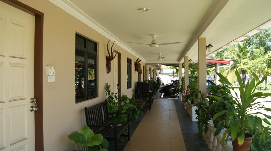 Hallway for dining/rest area.