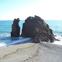 lo Scoglio diviso in due