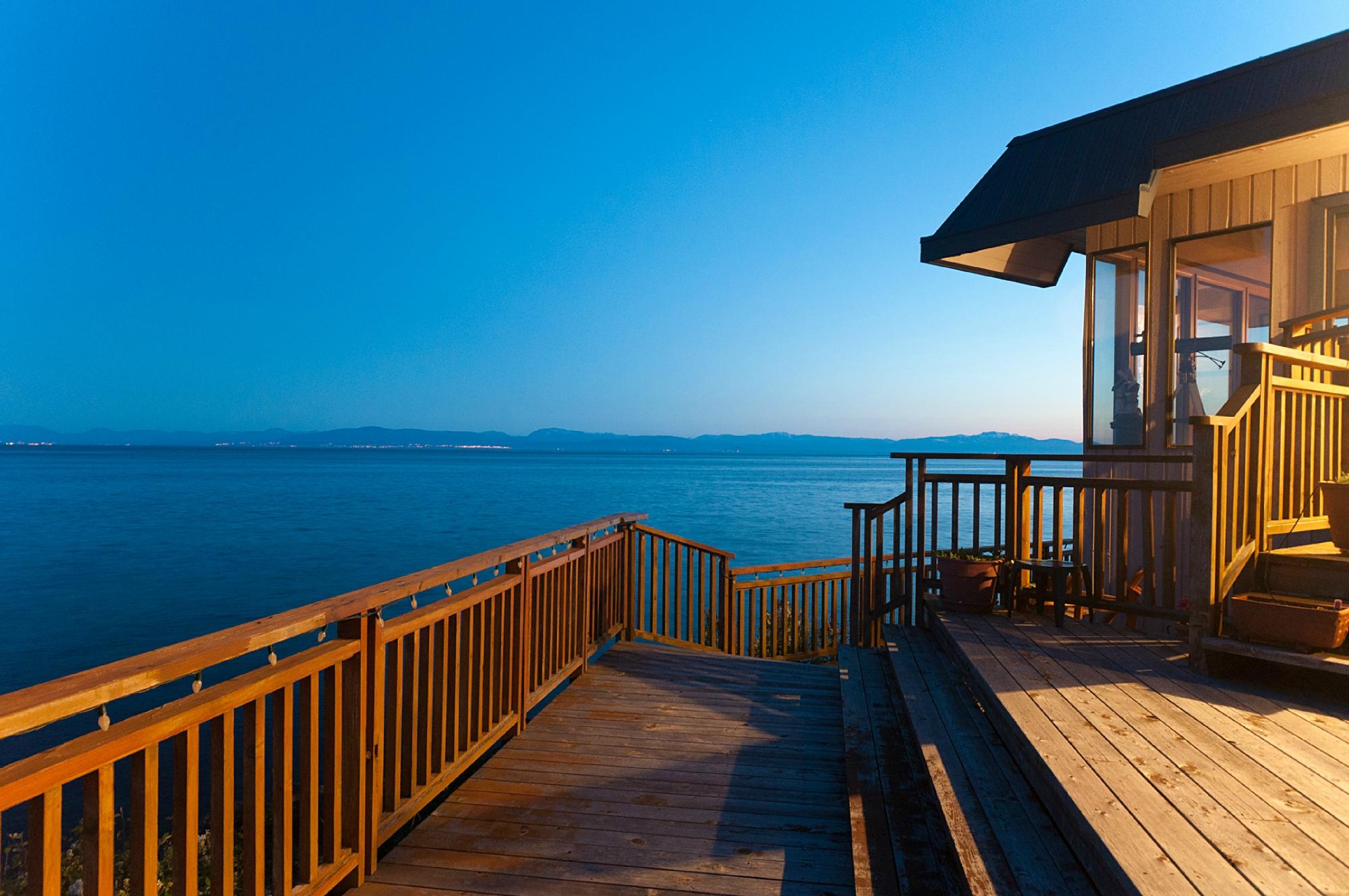 FOUR WINDS BEACH HOUSE & SPA Desde $1,920 (Sechelt, Canadá) - Opiniones ...