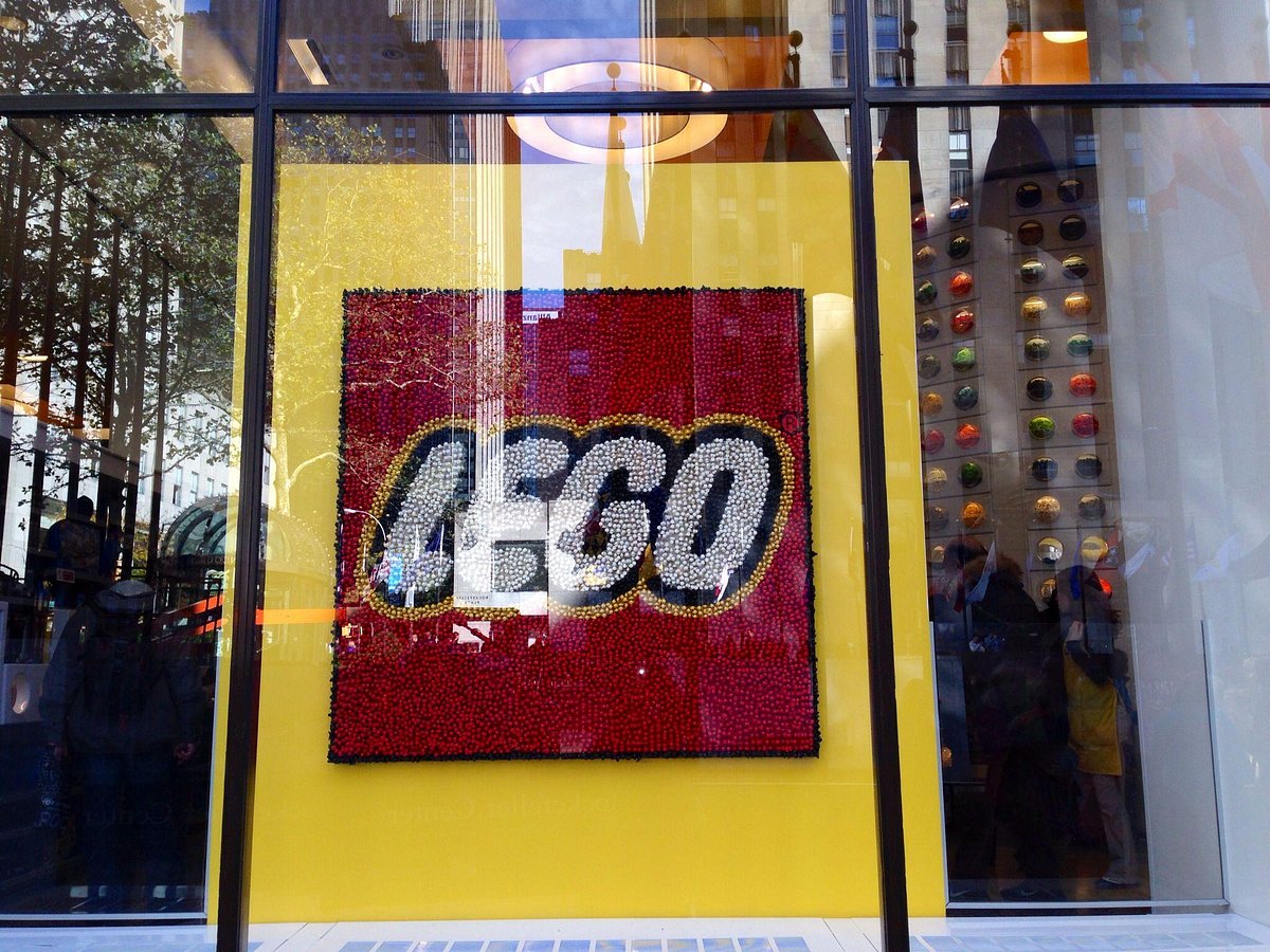 LEGO  NYC Shopping at Rock Center
