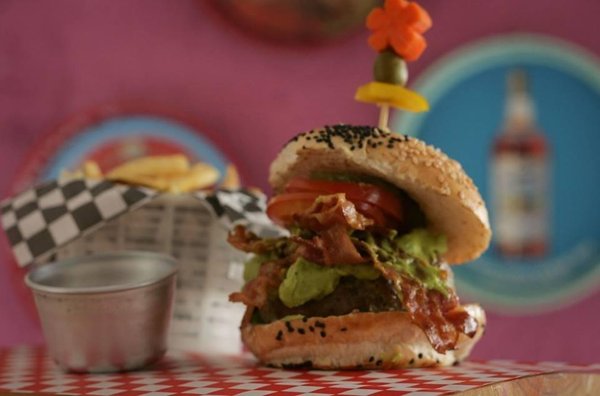 THE BEST 10 Burgers near C. AHUEHUETES 4521, 45608 SAN PEDRO TLAQUEPAQUE,  JALISCO, MEXICO - Last Updated December 2023 - Yelp