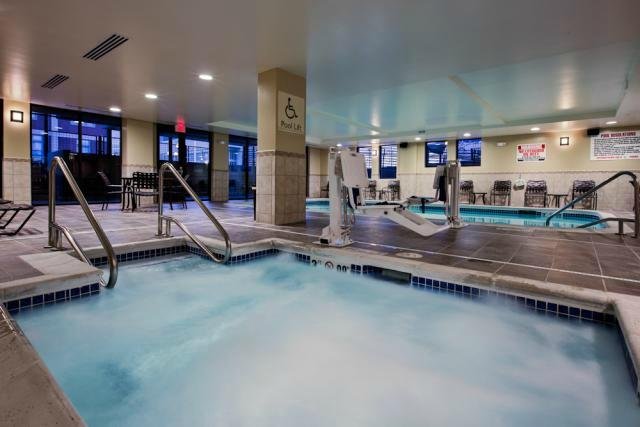 Hilton Garden Inn Lincoln Downtown/Haymarket Pool: Pictures & Reviews ...