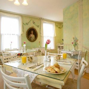 Breakfast Room