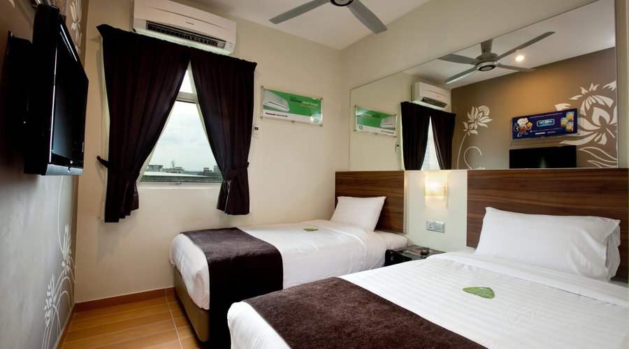 Twin Rooms