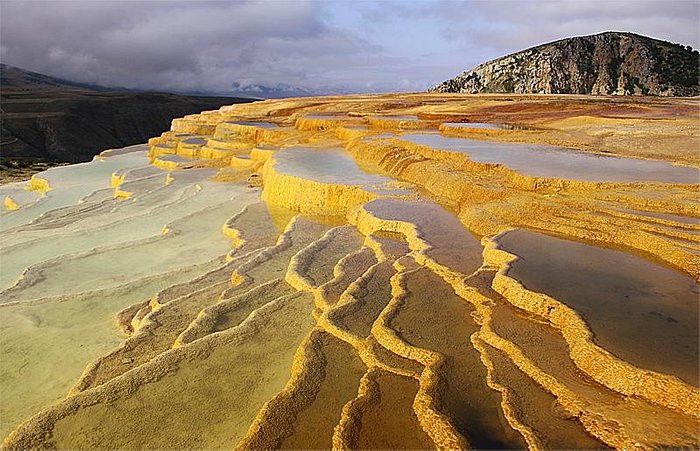Badab-e-Surt, colorful mineral springs