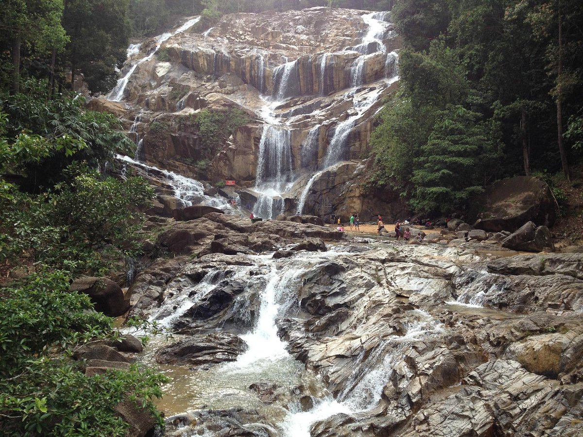 https://dynamic-media-cdn.tripadvisor.com/media/photo-o/04/c6/76/14/sungai-pandan-waterfall.jpg?w=1200&h=-1&s=1