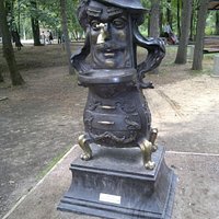 Памятник Мойдодыру