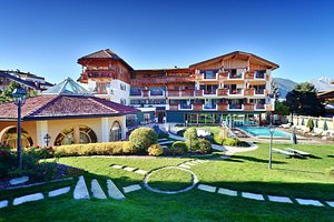 Mirabell Dolomites Hotel in Valdaora
