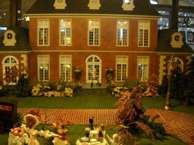 Scene from Great American Dollhouse Museum